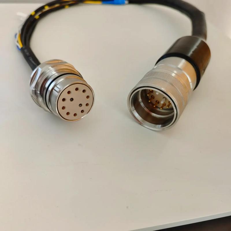 天津三上科技发展主营产品:深水光电连接器,集光,电于